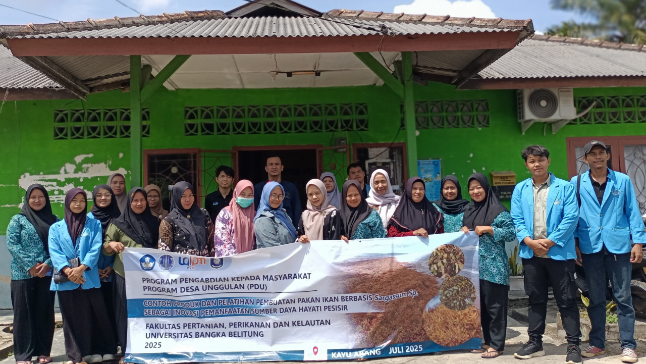 "Mahasiswa UBB Gelar Pelatihan Pembuatan Pakan Ikan Berbasis Sargassum di Desa "