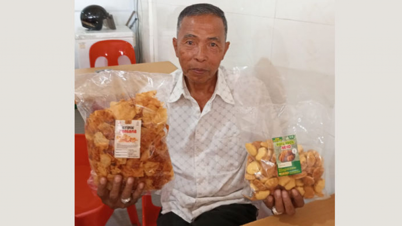UKM Kue dan Camilan Desa Pongkar Berharap Tembus Pasar Luar Negeri