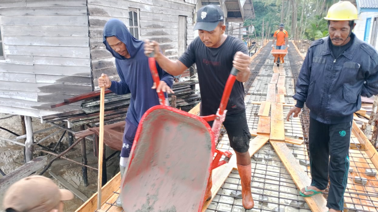 Pembangunan Tambatan Perahu Baru di Desa Teluk Buton Tingkatkan Konektivitas dan Ekonomi Lokal
