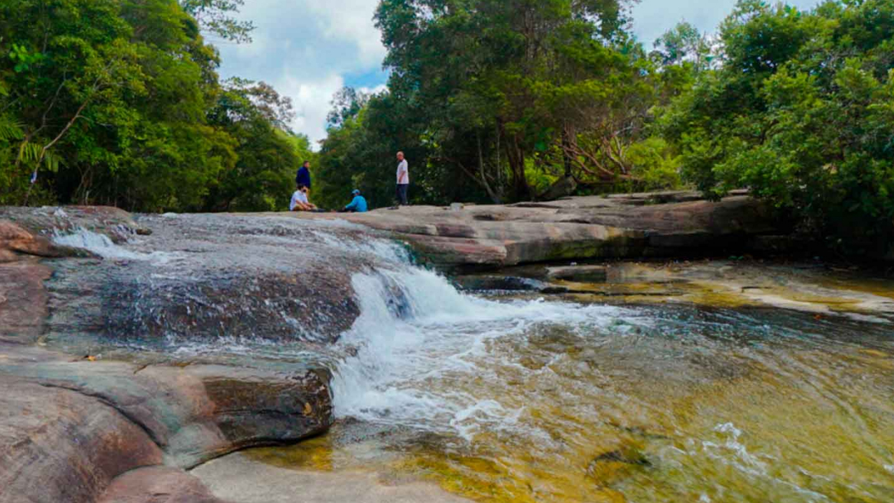 air terjun setekan