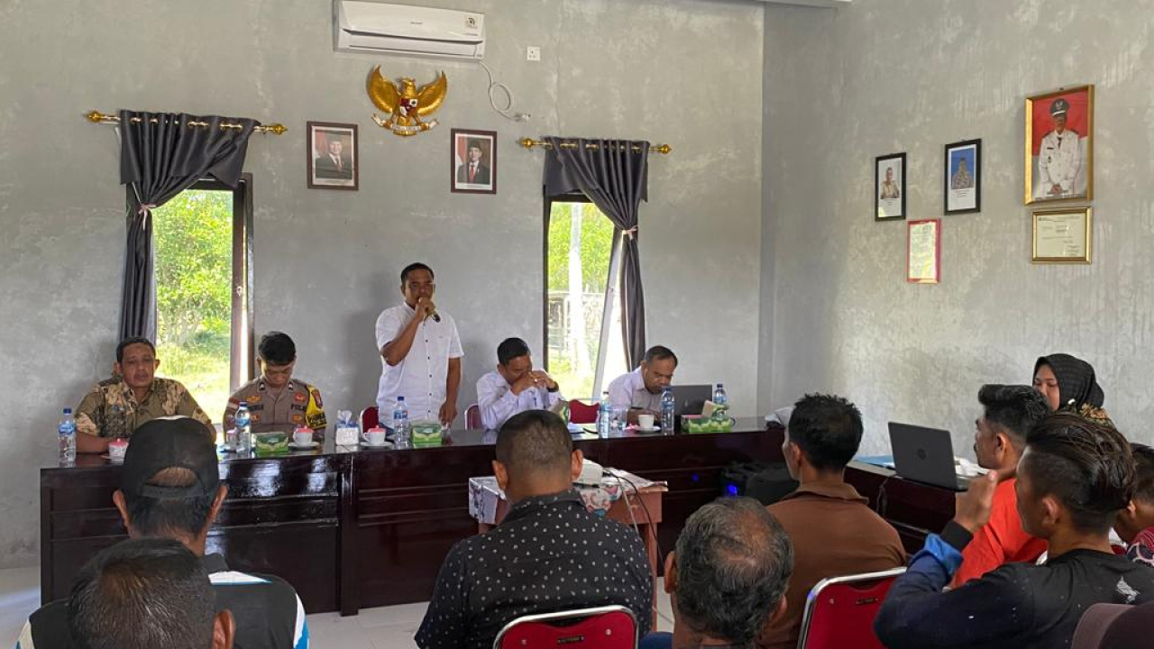 Pemerintah Desa Teluk Buton Sosialisasikan Pengisian Anggota BPD