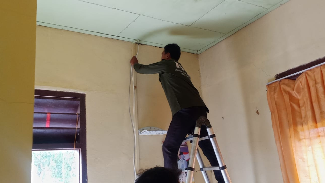 Kantor Desa Air Lengit Mendapat Fasilitasi Internet 50 Mbps