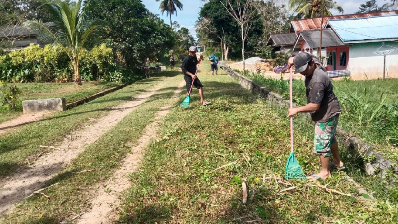 Gotong Royong di Dusun 1 RW 1
