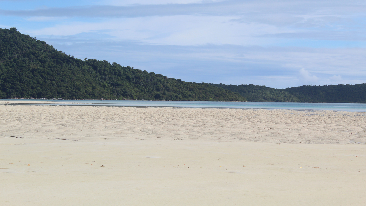 Wisata : Pantai Mudai