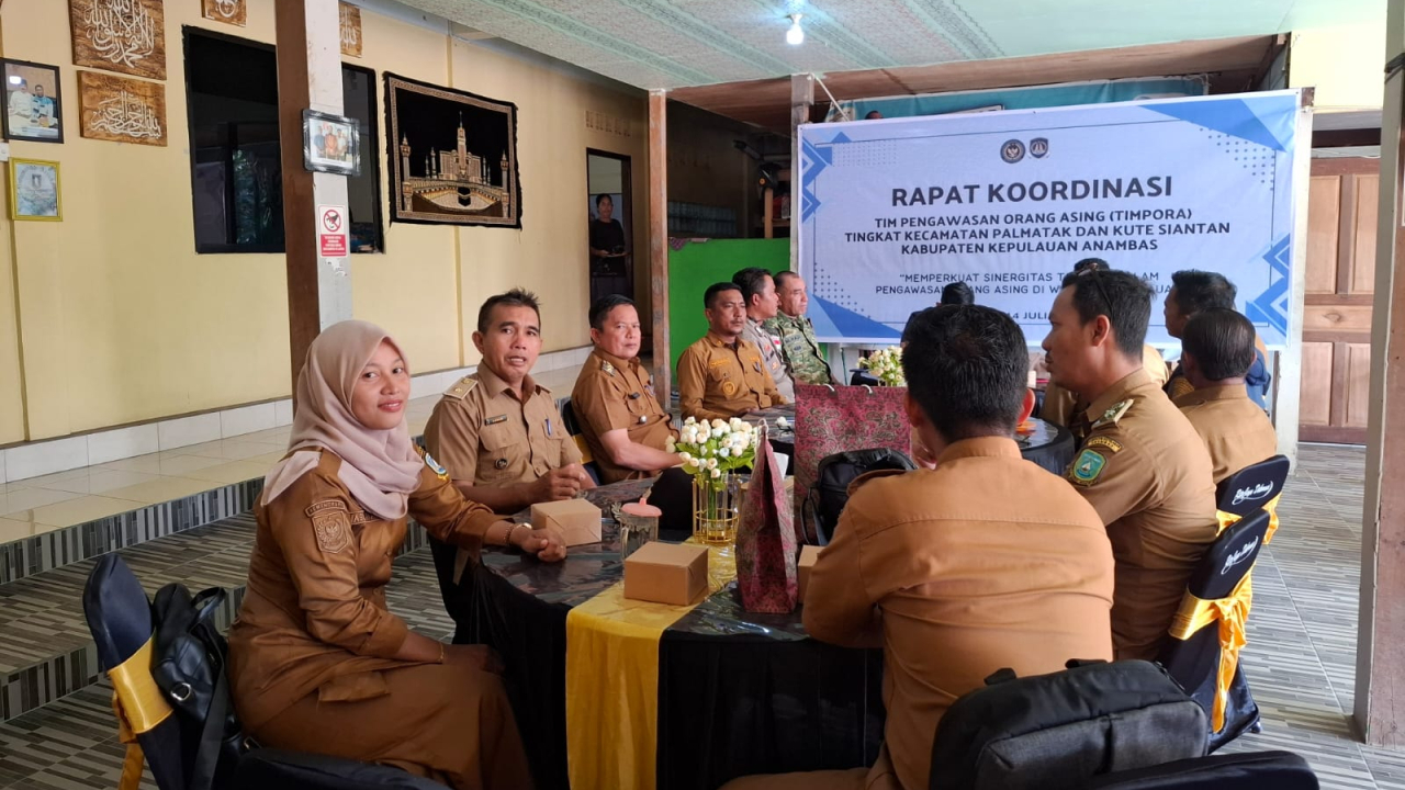 Kepala Desa Putik Hadiri Rapat Koordinasi TIMPORA, Perkuat Sinergi Pengawasan Orang Asing di Kecamatan Palmatak
