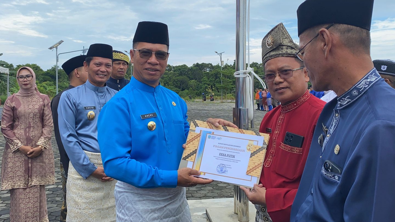 Raih Juara 1 BUMDES Terbaik Tingkat Provinsi Kepri, Kepala Desa Putik Kembali Harumkan Nama Desa