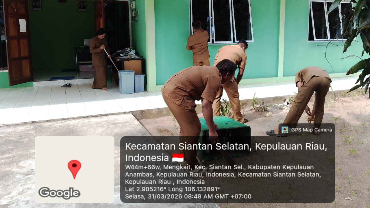 Kerja Bakti Desa Mengkait: Implementasi Gerakan Indonesia Asri
