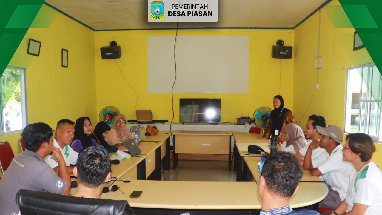 Kunjungan Yayasan Anambas ke Desa Piasan untuk Program Bank Sampah
