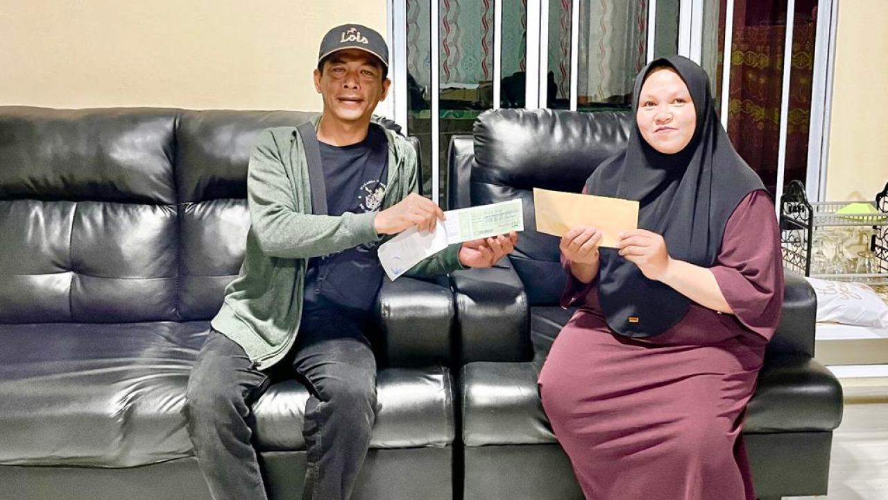 Dukung Semangat Kemerdekaan, PT Gelobal Trans Servindo Salurkan Dana ke Panitia HUT RI ke-80 Desa Payalaman"