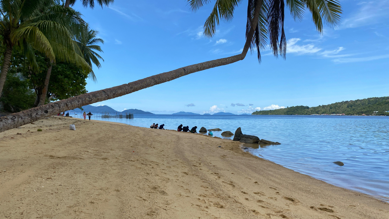 Pantai Pasir Biang Desa Matak