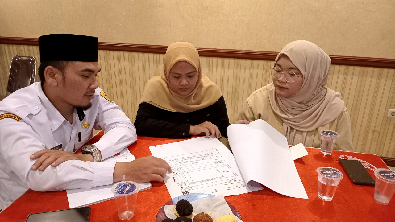 Bimtek Petugas KPPS Desa Tugu Utara untuk Pilkada 2024