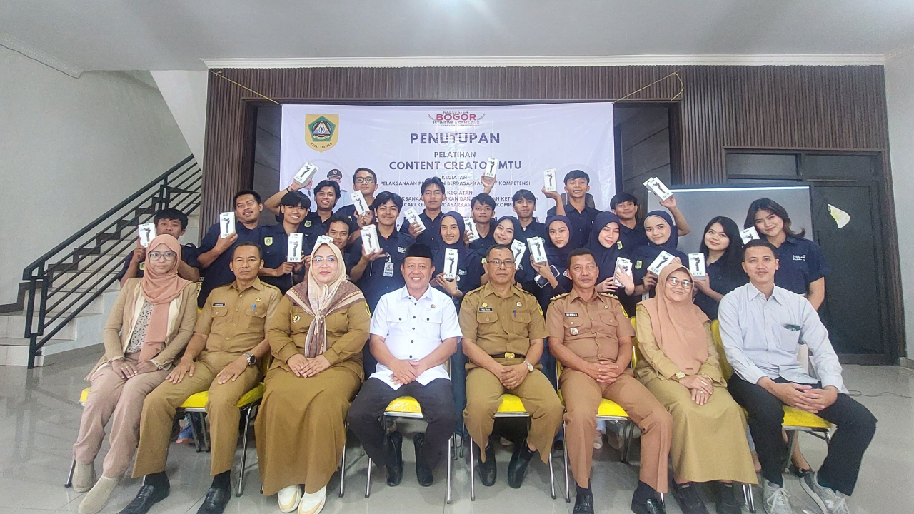 Resmi Ditutup, Pelatihan Konten Kreator Desa Sukamanah Cetak Generasi Muda Kreatif