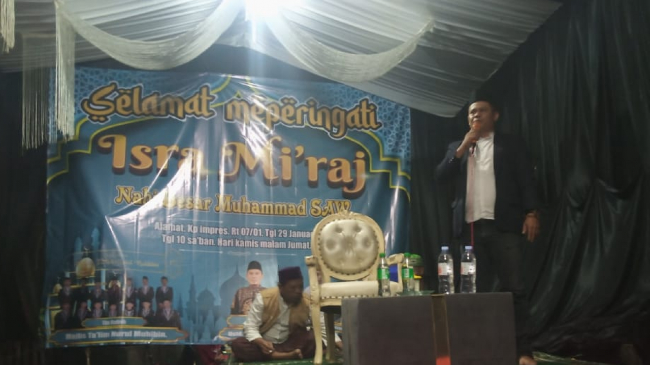 Kepala Desa Sadengkolot Hadiri Peringatan Isra Mi'raj di Masjid Al - Ikhlas Kp. Inpres RW 001