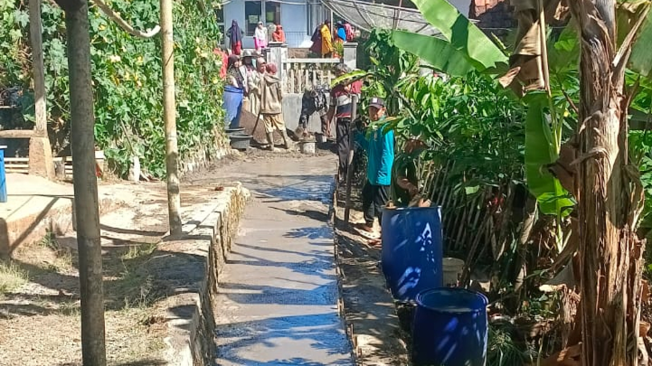 REHABILITASI JALAN LINGKUNGAN KP PAMEGATAN DUSUN II