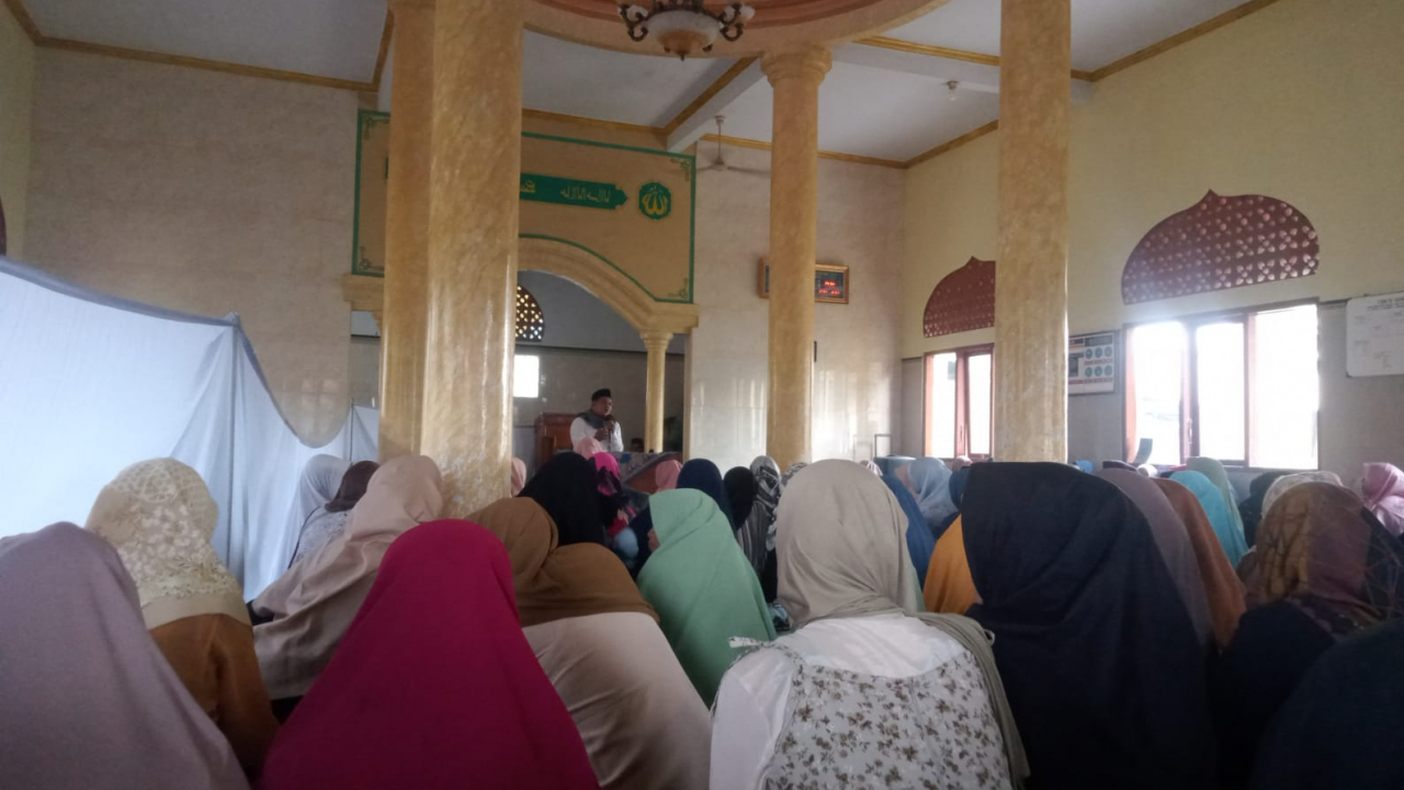 Pengajian Bulanan Desa Sukasukur di Masjid Jami Miftahul Ulum