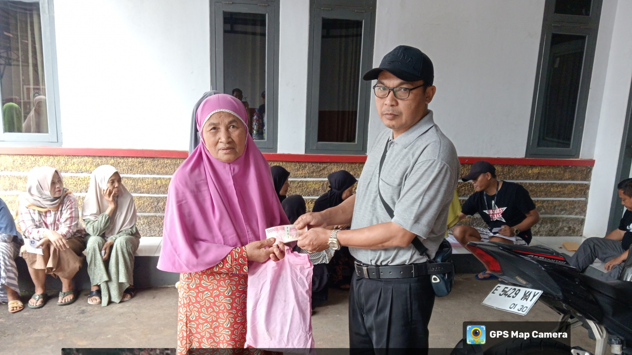 BLT-DD Sukamukti Cair, Bantu Ekonomi Warga di Akhir Tahun