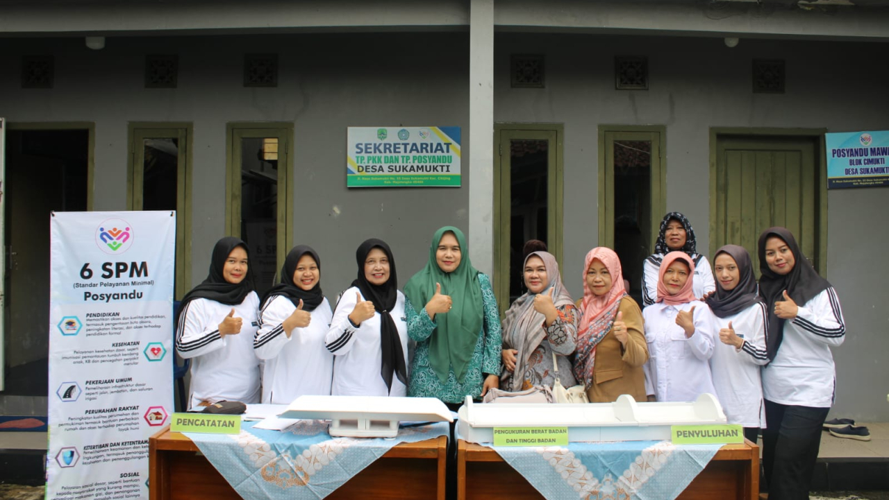 PKK Kecamatan Cikijing Kunjungi Posyandu Mawar I, Dorong Optimalisasi Pelayanan 6 SPM dan Peningkatan Kesejahteraan Masyarakat
