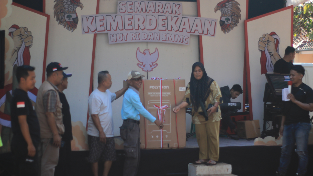 Meriahnya Jalan Sehat Masyarakat di Desa Sukamukti dalam Rangka HUT RI ke-80 dan HUT IMMC ke-44