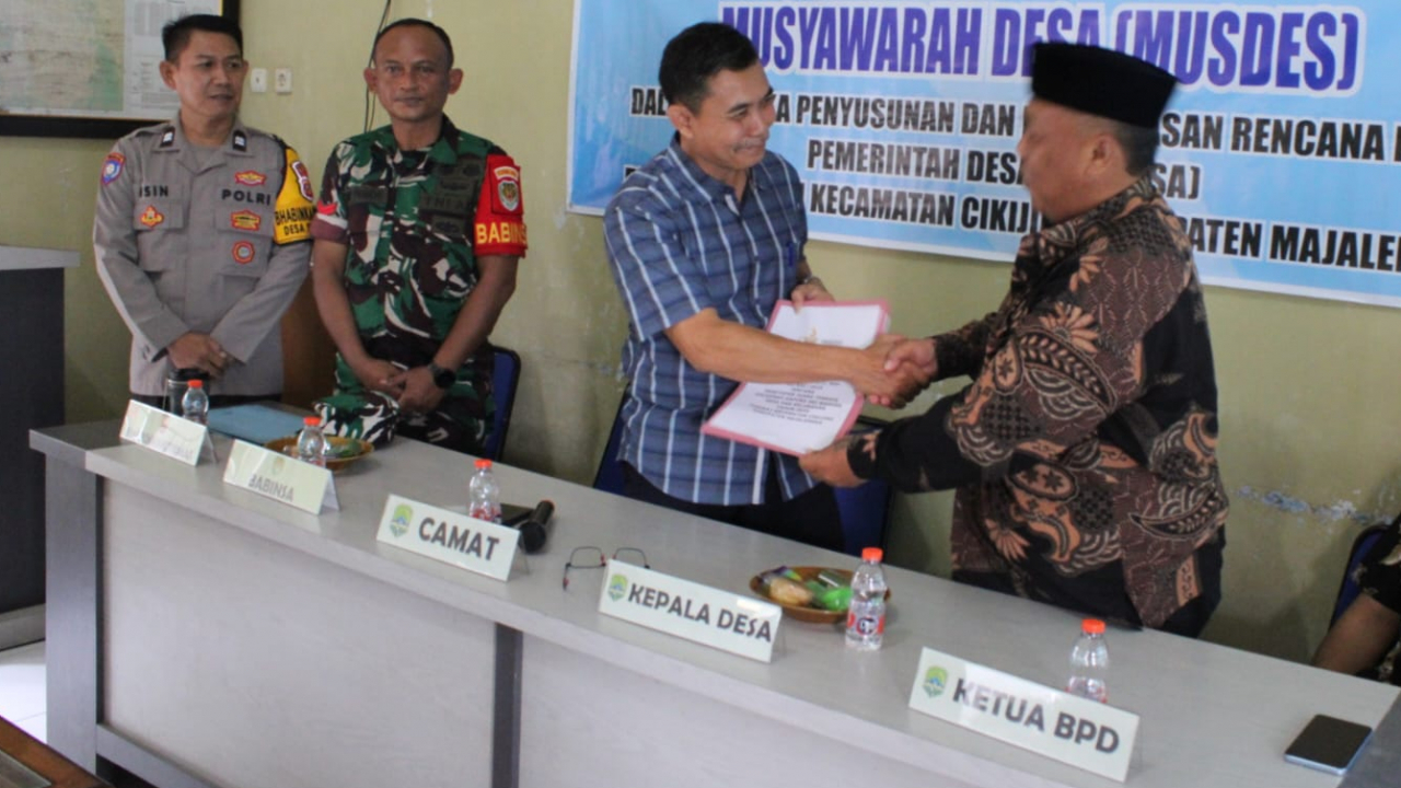 Desa Sukamukti Terima Penghargaan Juara Terbaik Anugerah Gapura Sri Baduga Tingkat Kecamatan