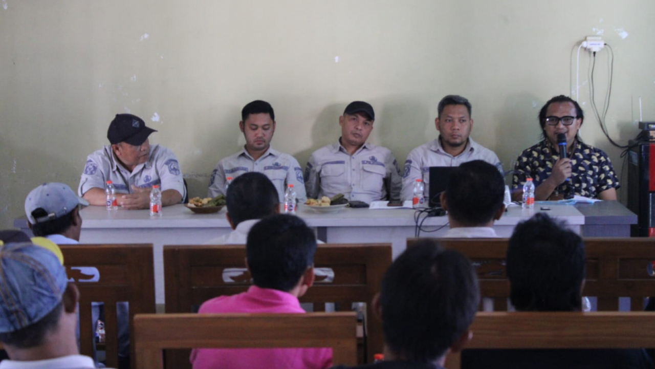 Peningkatan Pelayanan Administrasi dan Sosialisasi Mekanisme Bantuan Sosial di Desa Sukamukti