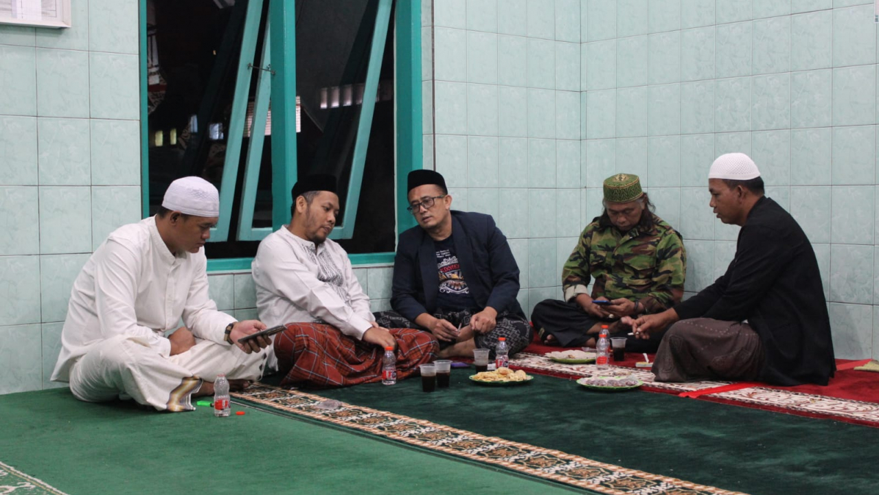 Tarawih Keliling: Eratkan Silaturahmi Pemerintah Desa Sukamukti & Jamaah