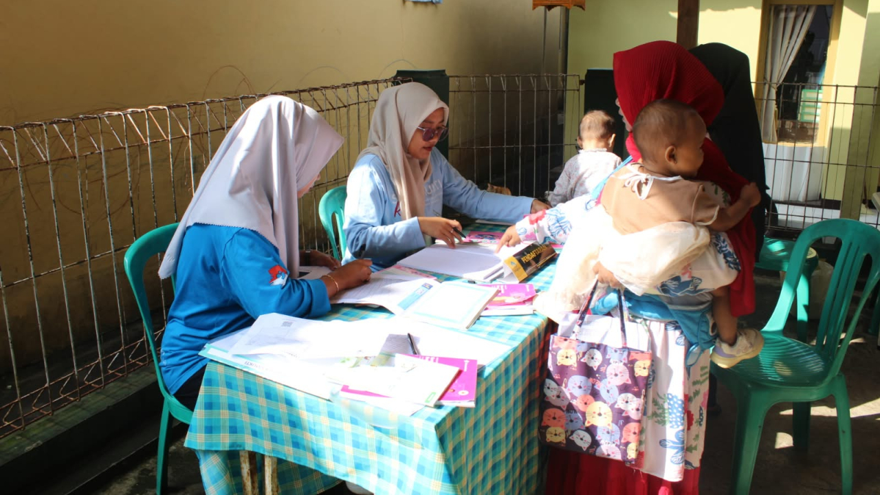 Posyandu Mawar II Laksanakan Pelayanan Kesehatan Rutin Bulan April untuk Mendukung Tumbuh Kembang Balita dan Kesehatan Masyarakat