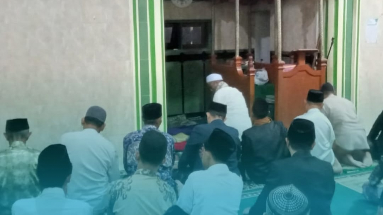 Tarawih Keliling: Eratkan Silaturahmi di Mesjid Al Hidayah
