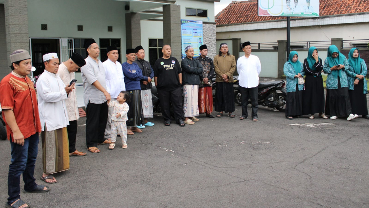 Bagi Takjil & Buka Bersama Eratkan Desa Sukamukti!