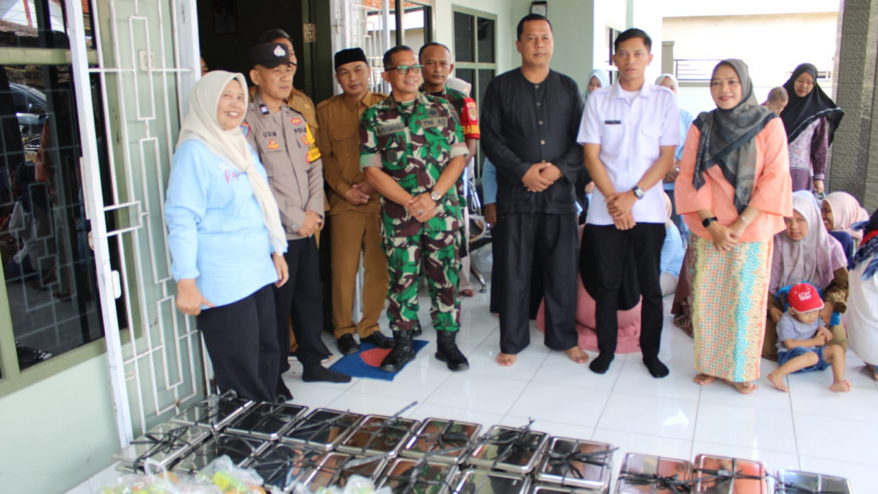 Pendistribusian Simbolis Makan Bergizi Gratis Golongan B3 Desa Sukamukti: Sehatkan Generasi Desa