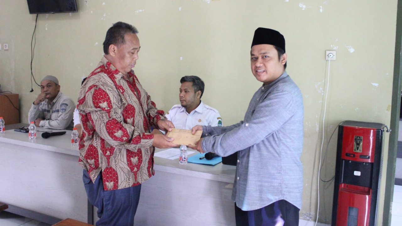 Penyaluran Insentif RT/RW, guru ngaji, dan imam masjid Triwulan IV