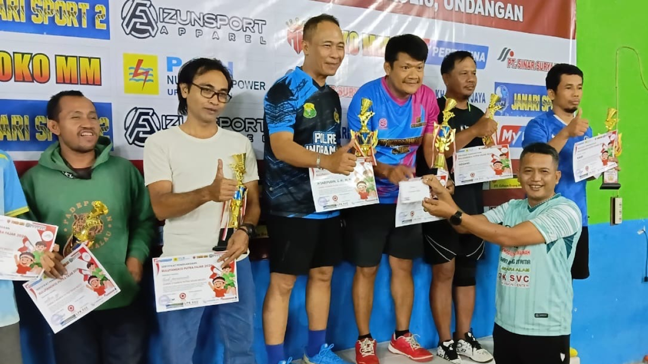 Penyerahan Piala Turnamen Putra Fajar 🏆