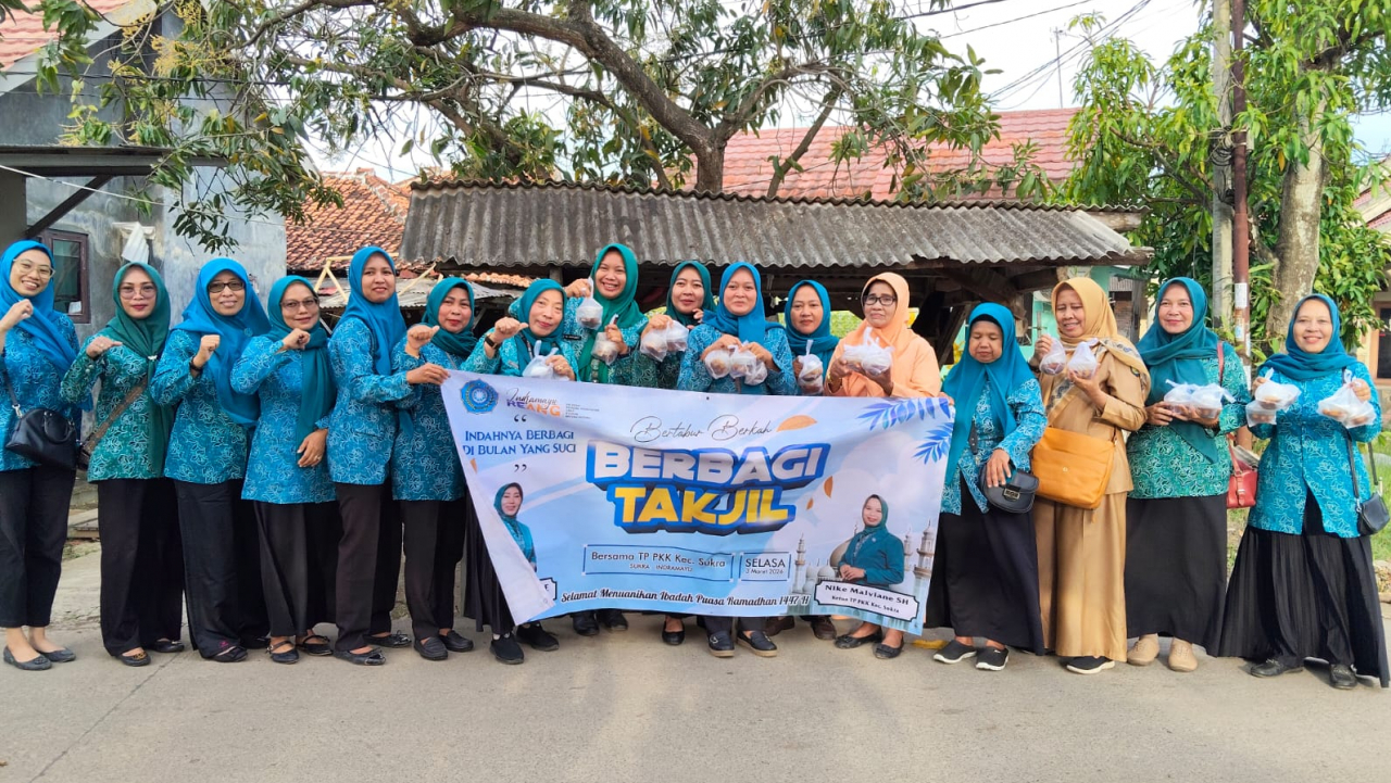 Berbagi Takjil Bersama FORKOPIMCAM PEMDES SUKRA WETAN