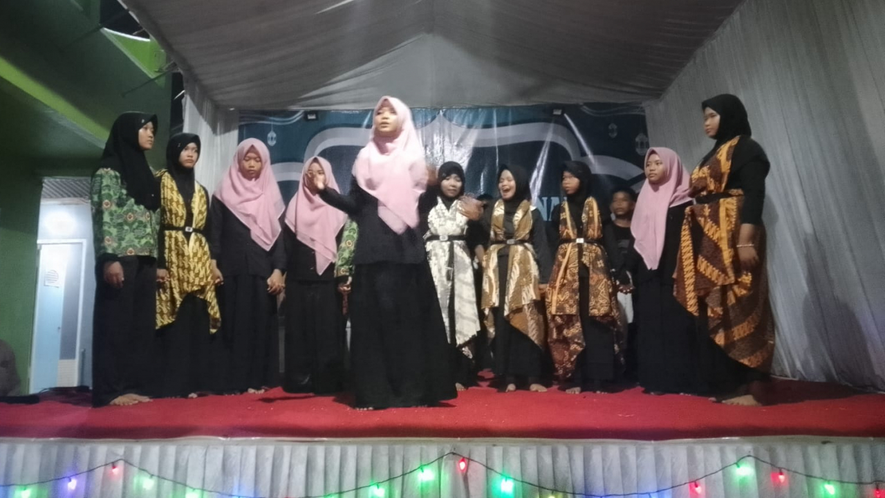 Pemdes Sukra Wetan Hadiri Undangan Haflah MDTU AT- TAQWA