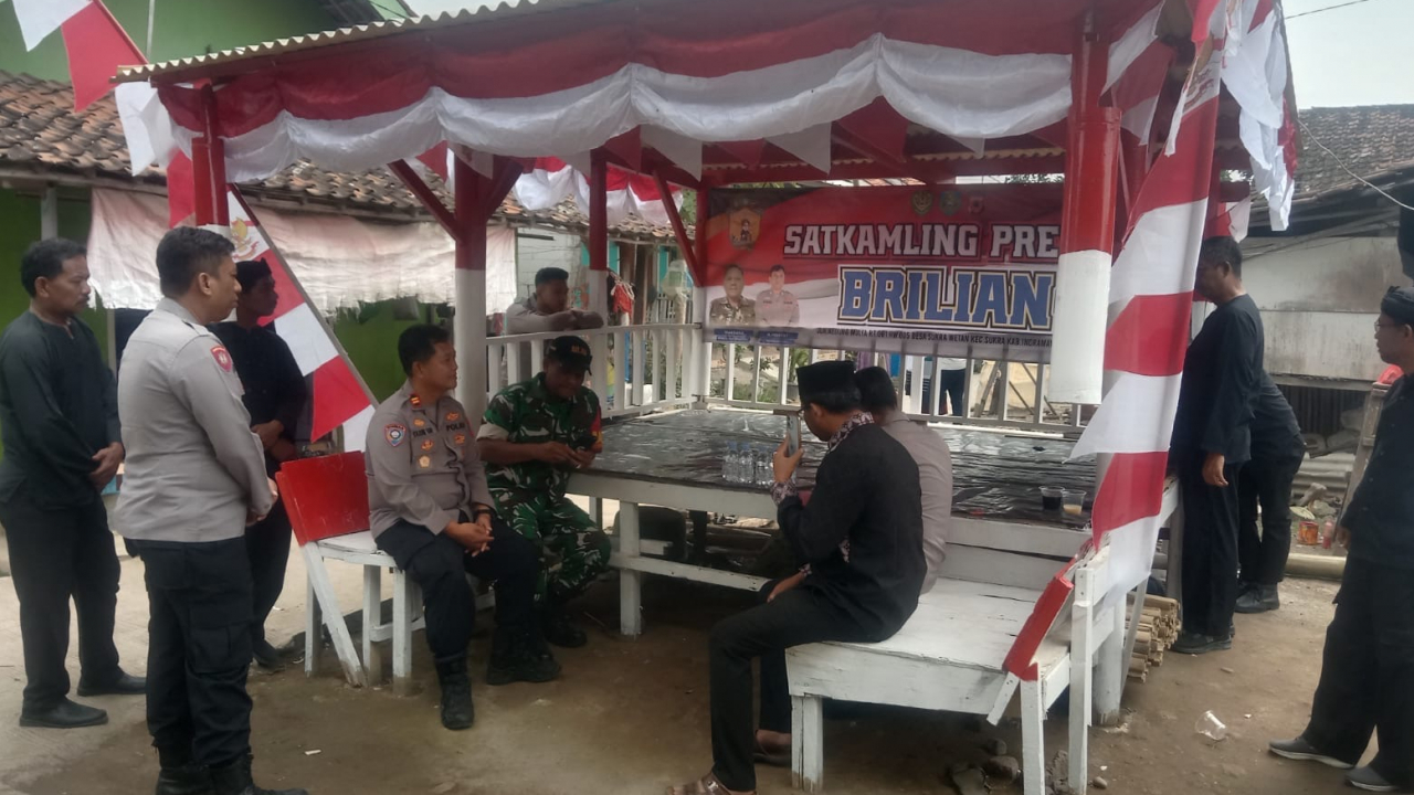 Pemdes Sukra Wetan Dampingi Kegiatan Monitoring & Pembinaan Pos Kamling yg di Pimpin Oleh Kasat Binmas Polres Indramayu