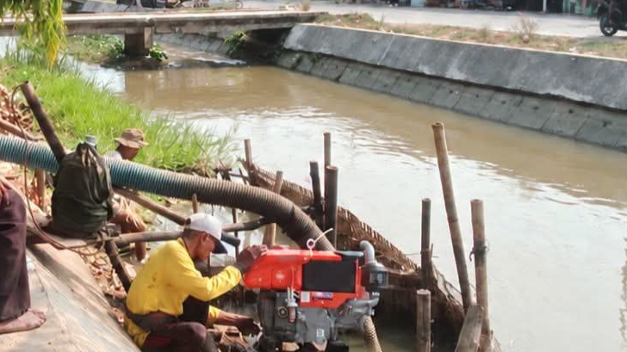 Pemasangan Mesin Diesel Bantuan Dari Kemantan
