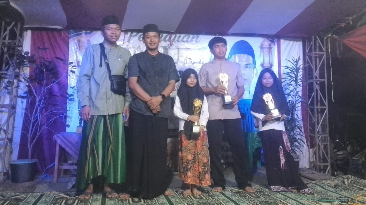 Pemdes Sukra Wetan Hadiri Haflah Akhirussanah Mdtu Al-Muhajirin