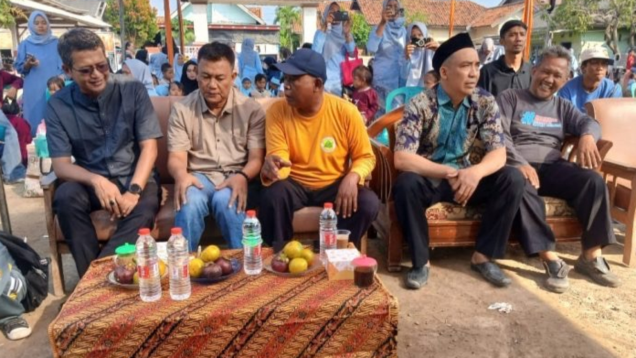 Pemdes Sukra Wetan Hadiri Kegiatan Pentas Seni & Pelepasan SPS PAUD DAHLIA dihalaman SDN 3 Sukra Wetan