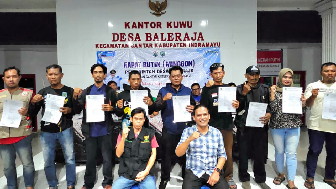 Rapat Minggon dan Pembagian SK (Surat Keputusan) RT dan RW