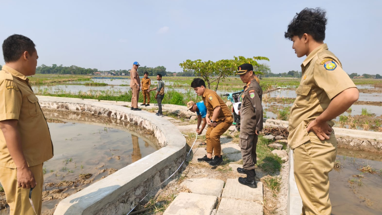 Optimalkan Transparansi Anggaran, Pemcam Tukdana Gelar Monev Dana Desa Tahap I di Desa Cangko