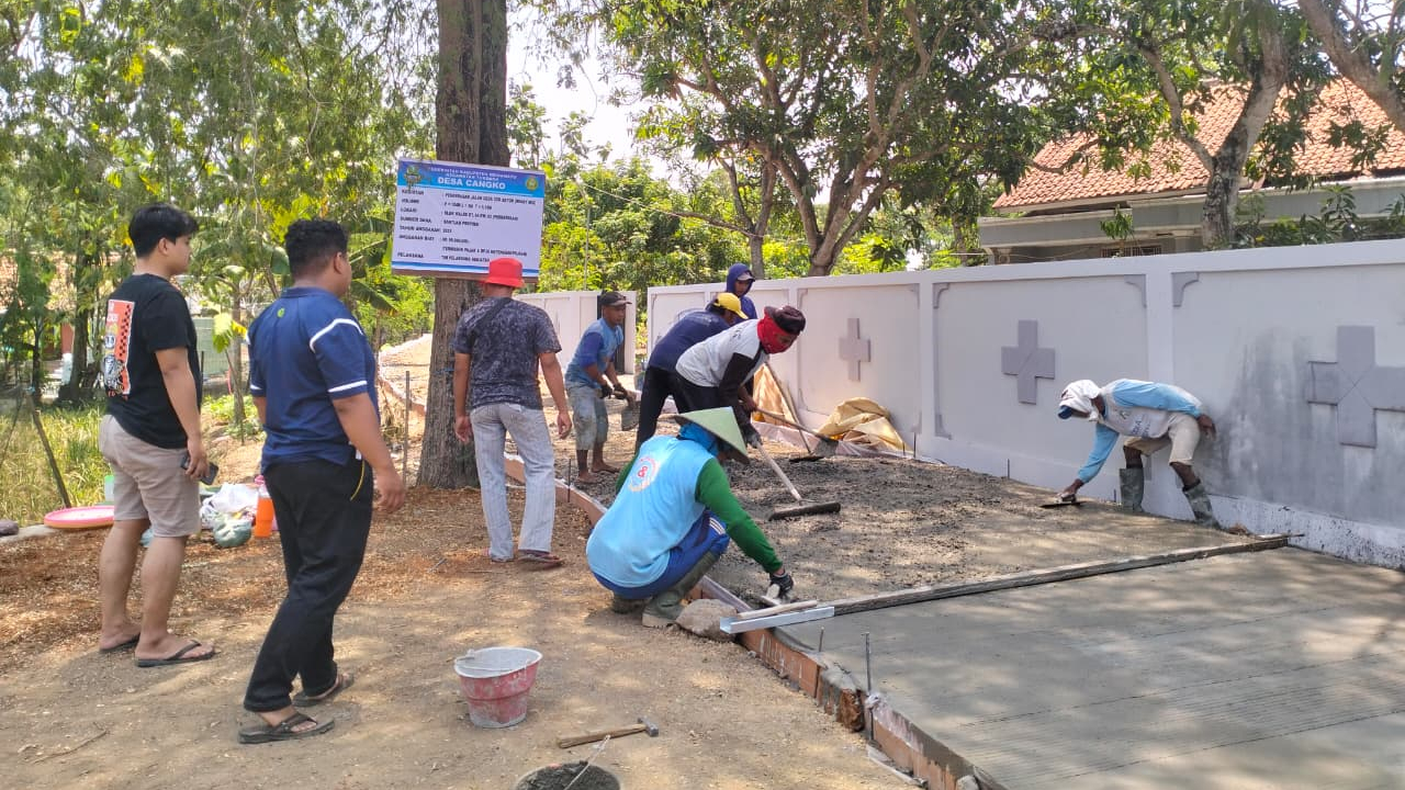 Pengecoran Jalan RT 004 Cangko Rampung Tingkatkan Akses
