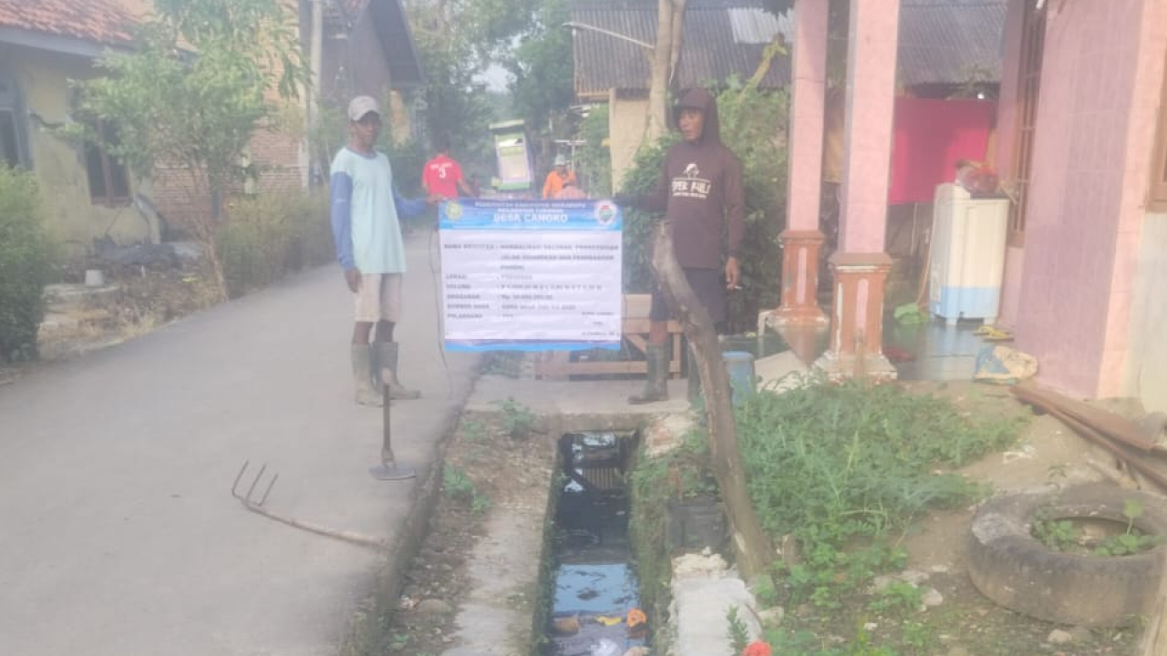 Program Sanitasi Lingkungan di Blok Waled, Desa Cangko, Tingkatkan Kebersihan dan Ekonomi Warga