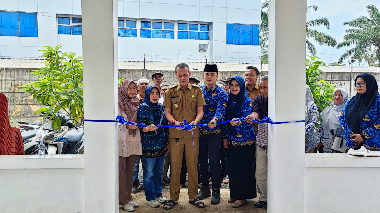 Peresmian Gedung Posyandu dan Balai Musyawarah Dusun di Desa Cimahi