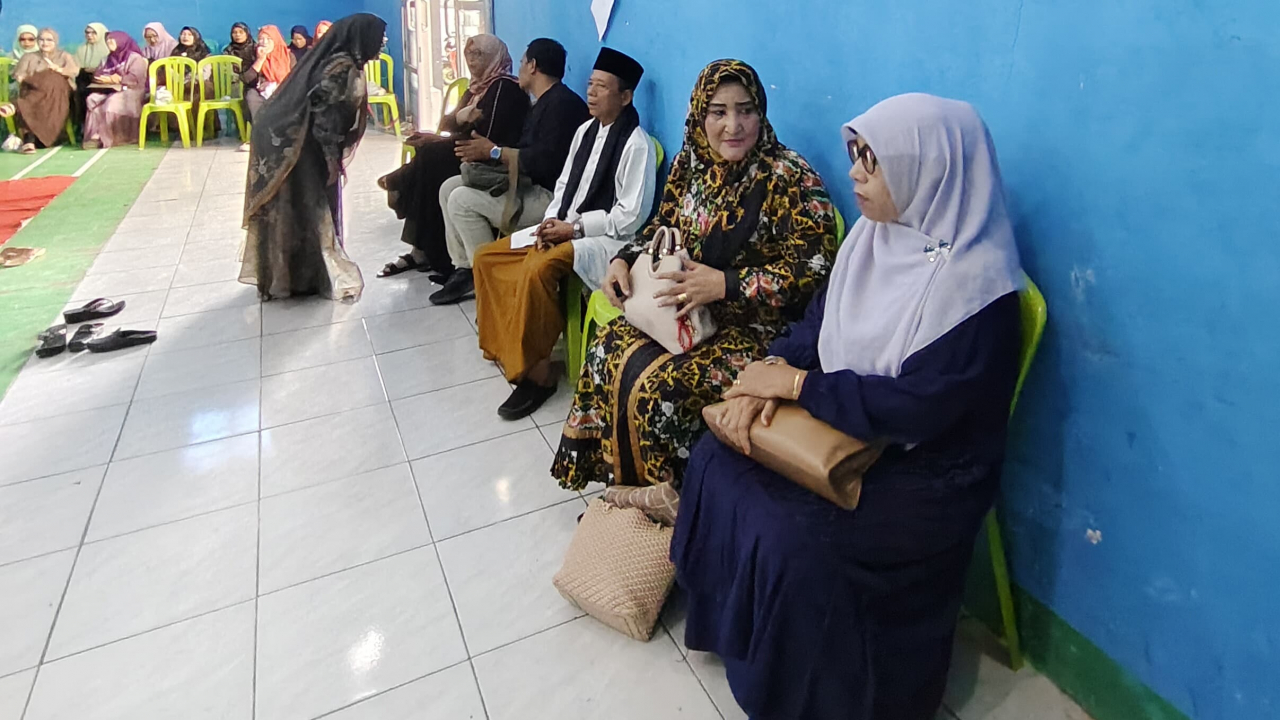 Kepala Desa Rengasdeklok Selatan Hadiri Pengajian Rutin Majlis Ta'lim Al-Hidayah
