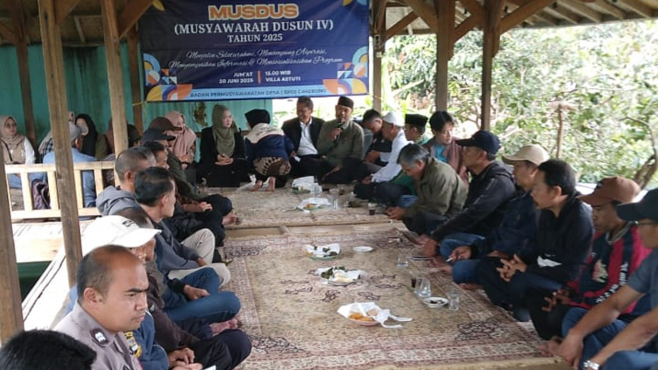 Sosialisasi Rencana Pemekaran Desa di Dusun 4 Cihideung