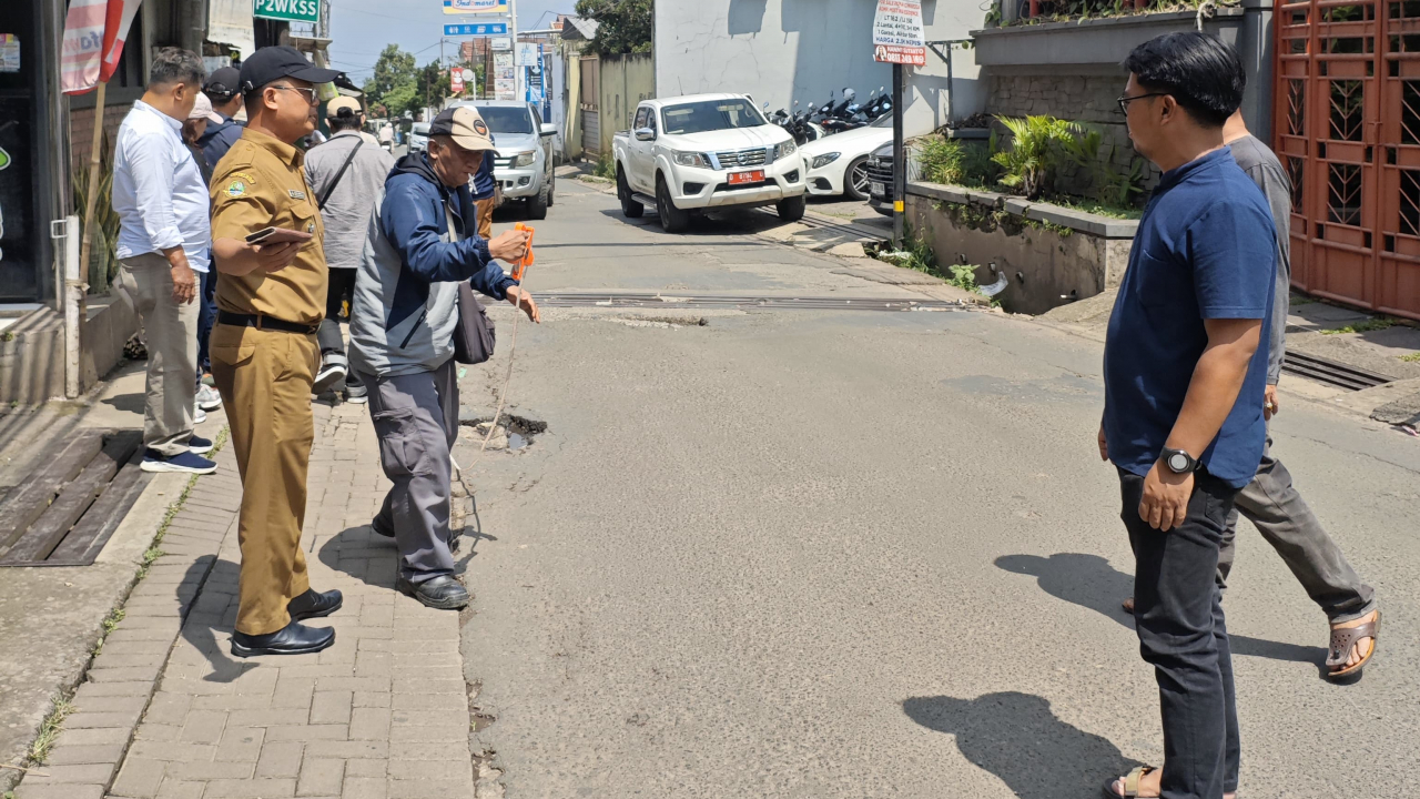 Peninjauan Jalan Rusak