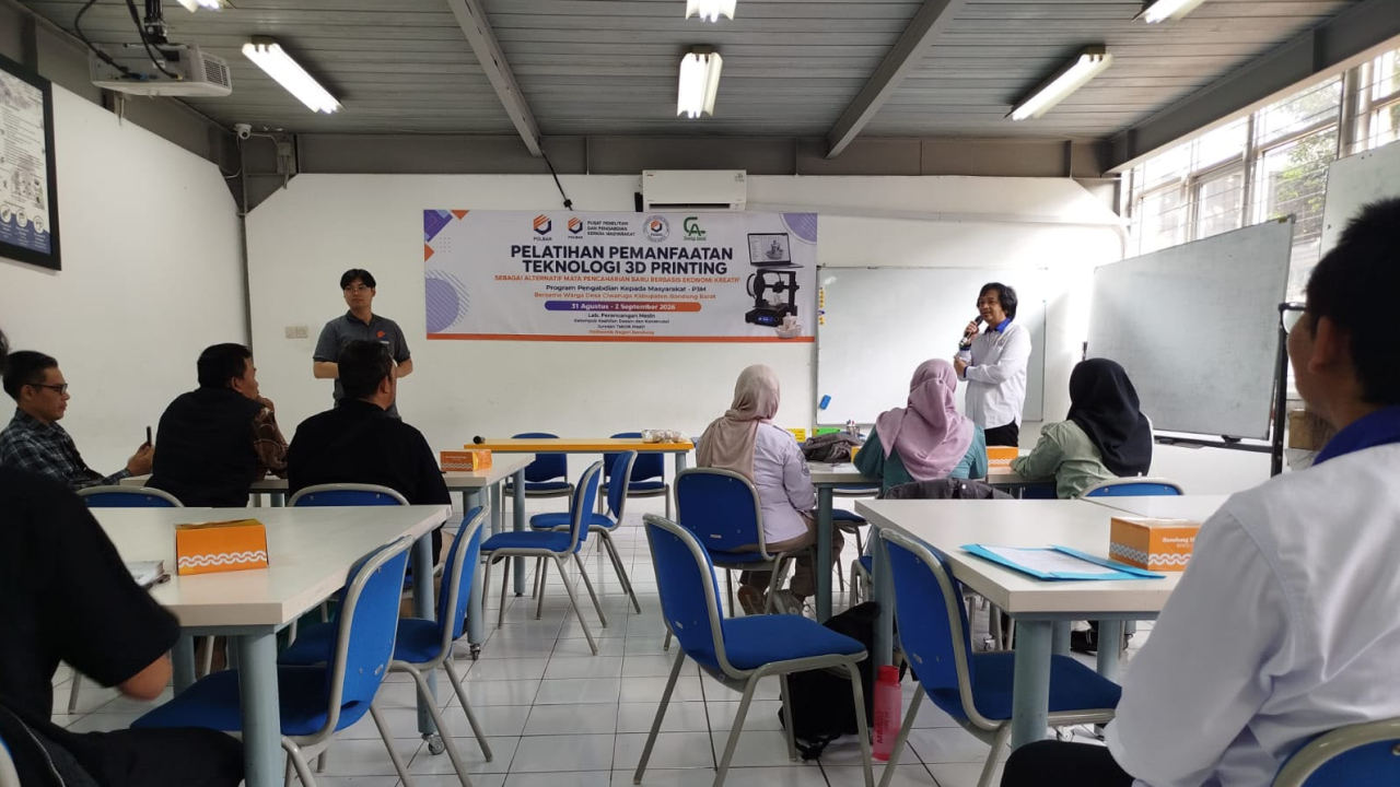 Pelatihan Pememfaatan Teknologi 3D Printing - Program Pengabdian kepada Masyarakat Kampus POLBAN