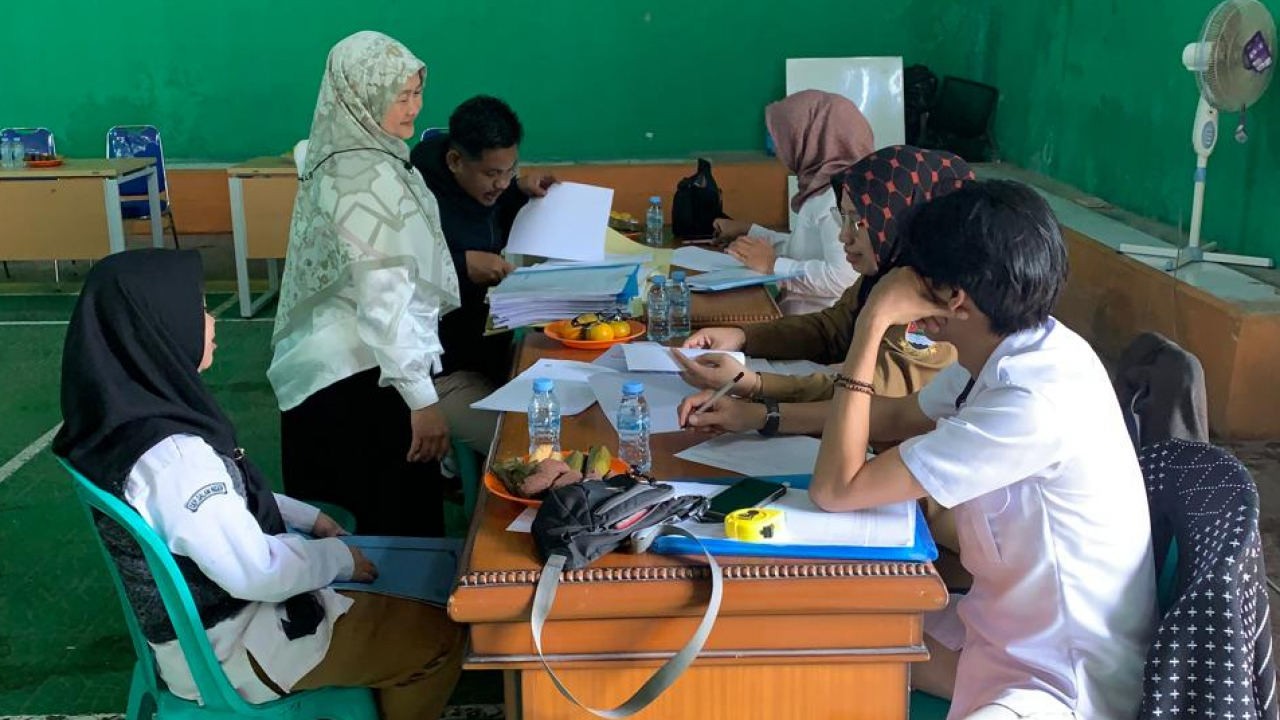Monev DD semester I thn anggaran 2025 oleh tim Kecamatan Cihampelas