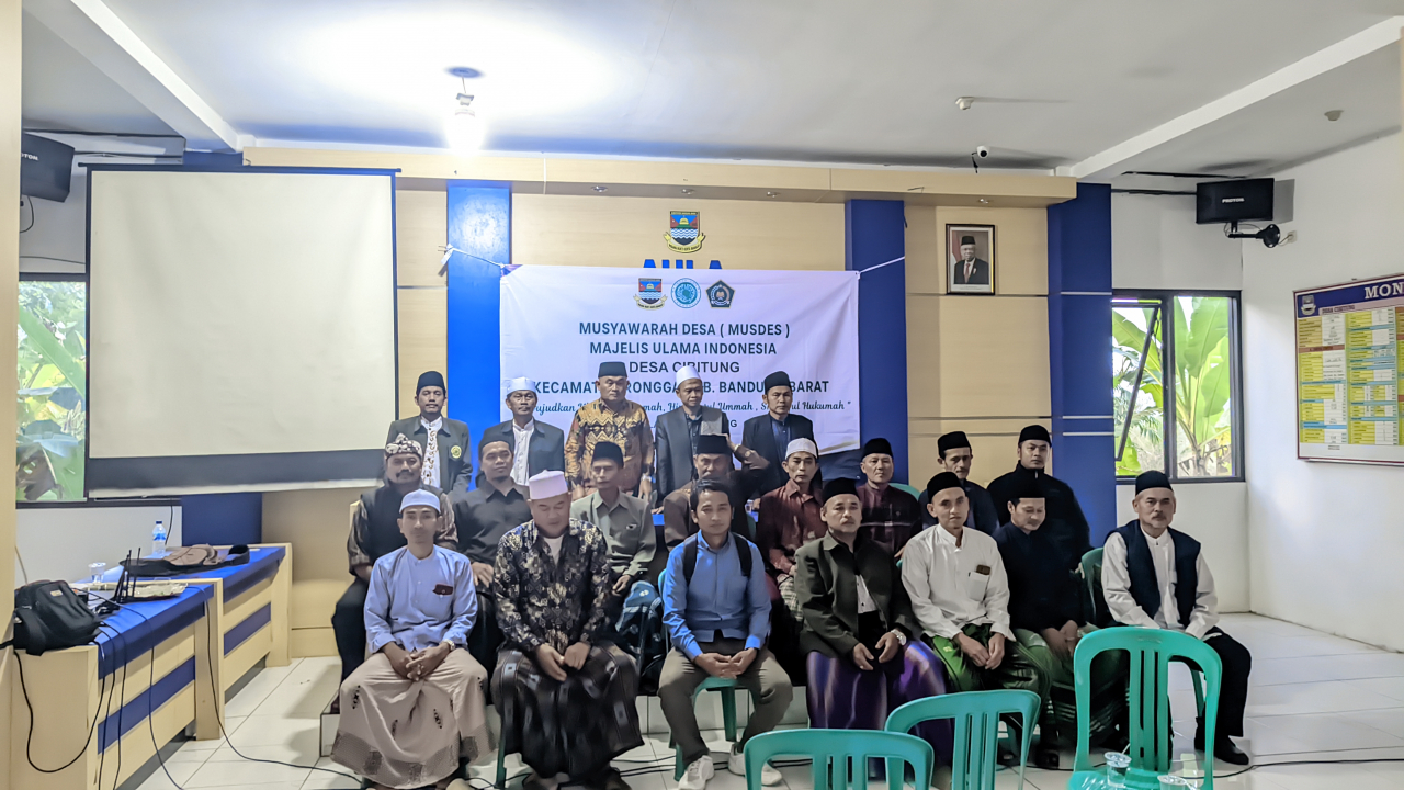 **Musyawarah Desa dan Pengukuhan Ketua MUI di Desa Cibitung**
