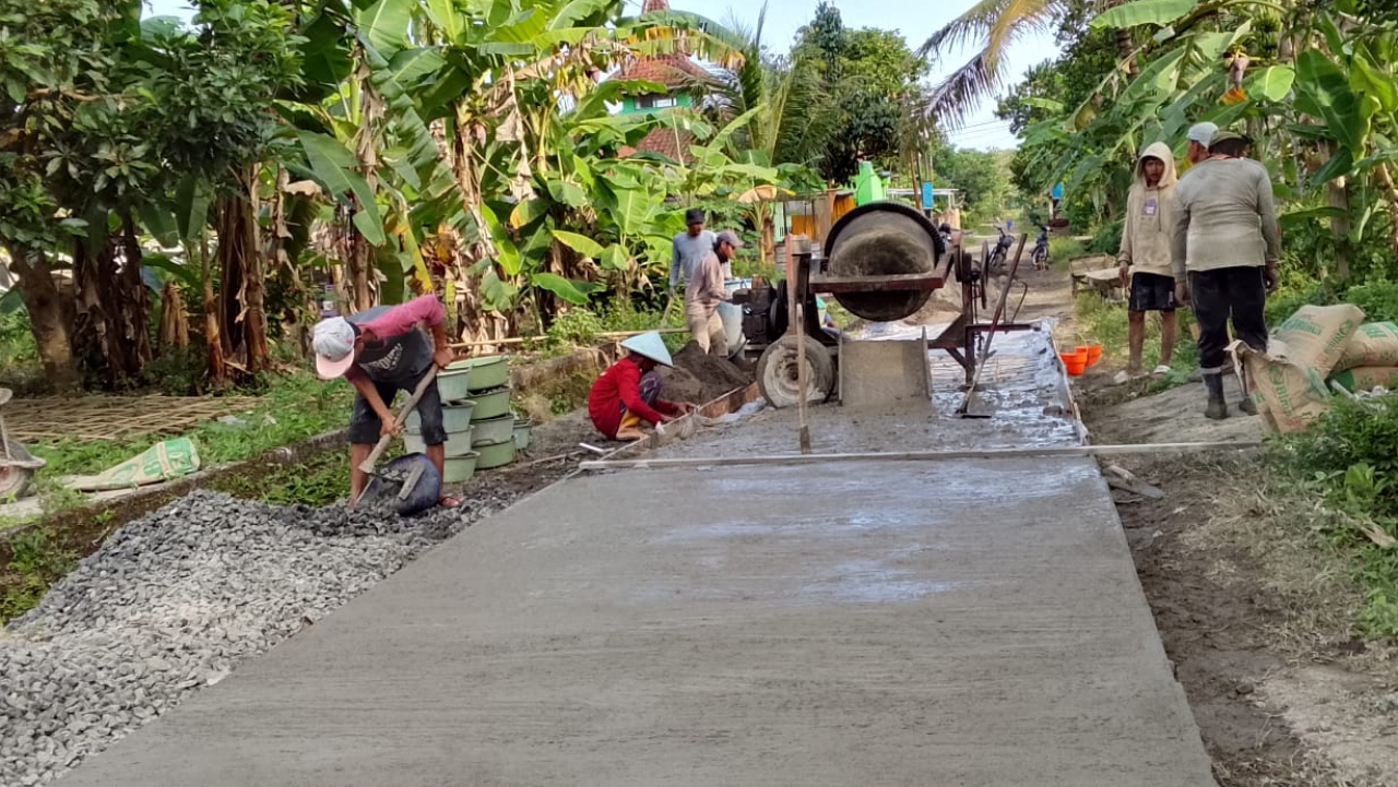 Peningkatan Jalan Desa Rabat Beton Jl. Mangga RW. 05