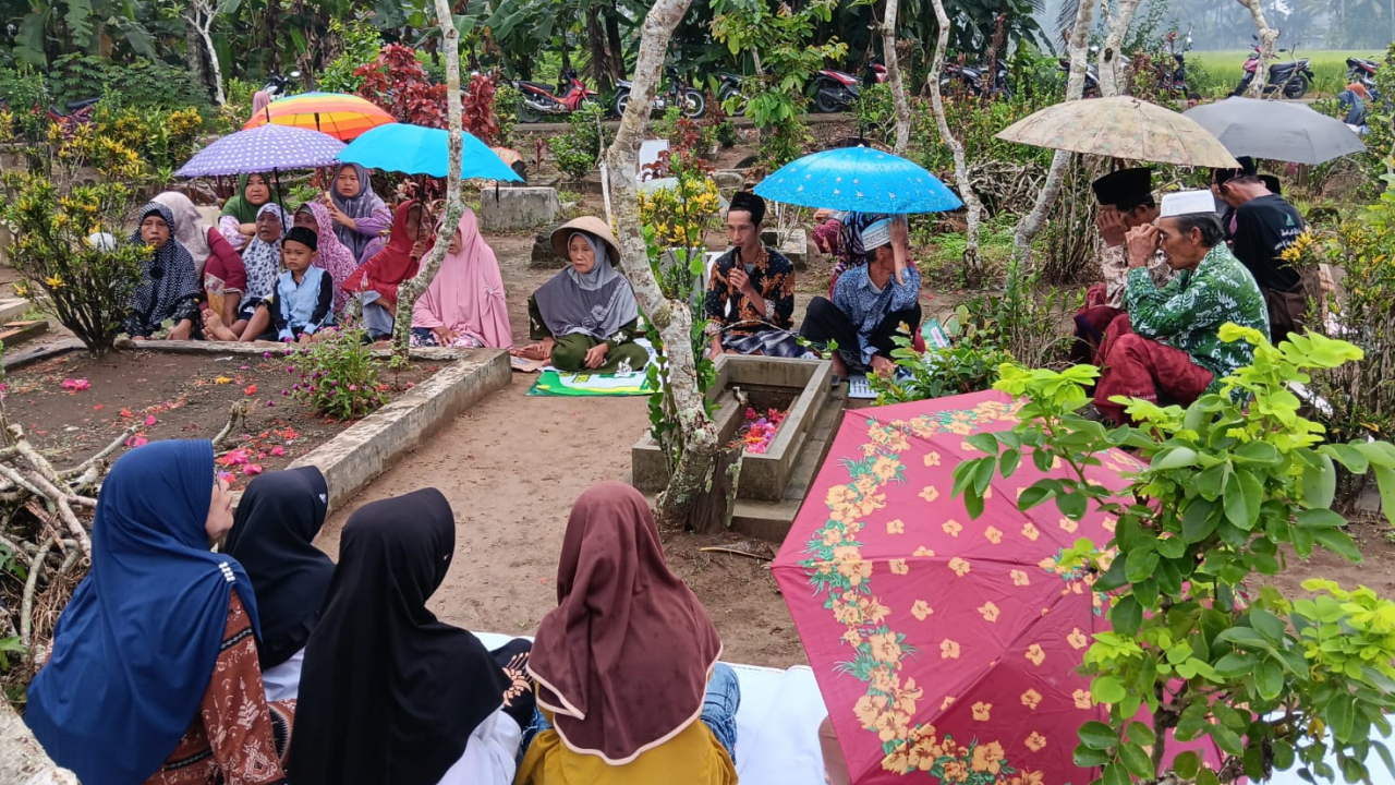 Ziarah Makam Menjelang Ramadhan: Tradisi Ahlussunnah Wal Jama’ah yang Mengakar di Masyarakat Desa Margasari